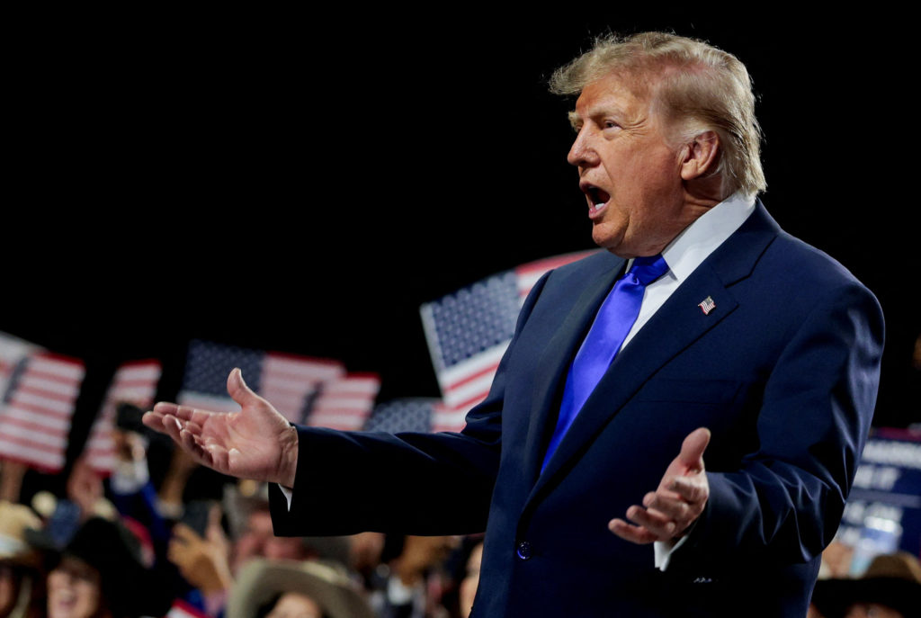 Trump promised $5,000 checks if Republicans win the midterms. How would that work?